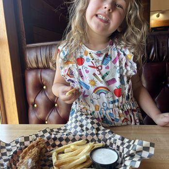 Gloria'z Pub & Grill - American Near Me - Happy Valley, Oregon Gloria'z Pub & Grill - American Near Me - Happy Valley, Oregon