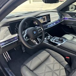 Dekko Luxury Car Services