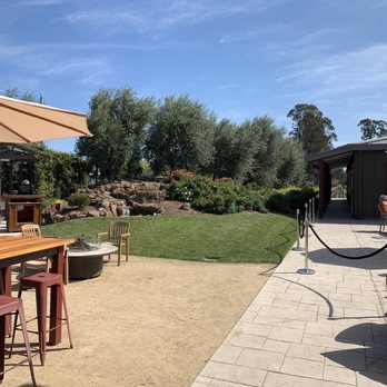 Roche Winery - Wine Tasting Room Near Me - Sonoma, California Roche Winery - Wine Tasting Room Near Me - Sonoma, California