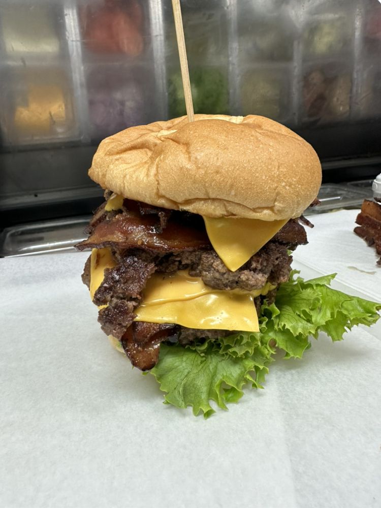 CIRCLE E DRIVE IN Updated July 2024 261 Photos & 251 Reviews 212