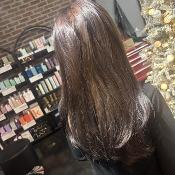 Headlines West Salon - Hair Salons Near Me - Pueblo West, Colorado