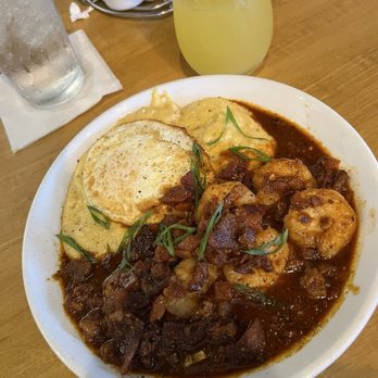 Big Bad Breakfast - Greystone - Shrimp and grits and a pineapple mimosa - Breakfast & Brunch Near Me - Birmingham, Alabama