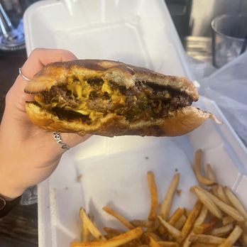 The Yard @ 1224 - Double Cheeseburger TG - Cocktail Bars Near Me - San Antonio, Texas The Yard @ 1224 - Double Cheeseburger TG - Cocktail Bars Near Me - San Antonio, Texas