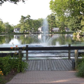 Heckscher Park - View of the pond - Parks Near Me - Huntington, New York Heckscher Park - View of the pond - Parks Near Me - Huntington, New York