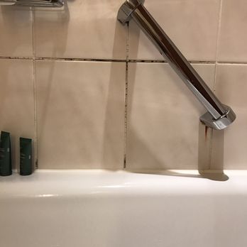 Hilton Munich City - Time to add a little grout, Maintenance guys. - Hotels Near Me - Munich, BY Hilton Munich City - Time to add a little grout, Maintenance guys. - Hotels Near Me - Munich, BY