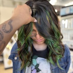 Salon Blossom