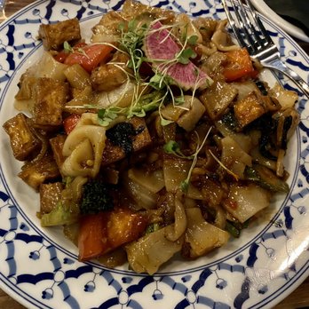 BODHI - Drunken Noodles with tofu (vegan) - Thai Near Me - Indianapolis, Indiana