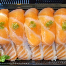 By Yi Sushi By Yi Sushi
