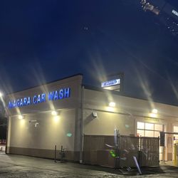 Niagara Car Wash - Outside