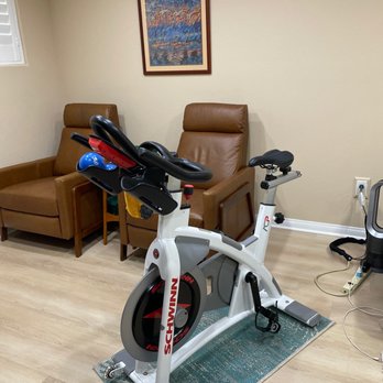 Studiocycles - Schwinn Carbon Blue - Fitness/Exercise Equipment Near Me - Hawthorne, California