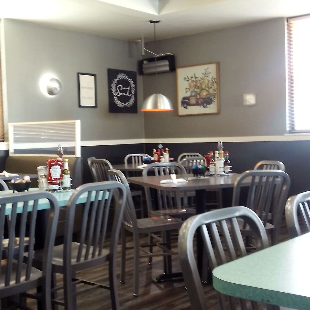 Biscuits Cafe - Dining room - Breakfast & Brunch Near Me - Phoenix, Arizona
