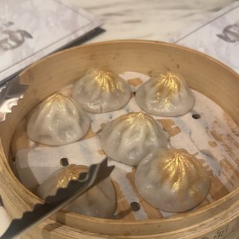 Supreme Dumplings - Wagyu Beef Xiao Long Bao (6) - Shanghainese Near Me - Honolulu, Hawaii Supreme Dumplings - Wagyu Beef Xiao Long Bao (6) - Shanghainese Near Me - Honolulu, Hawaii