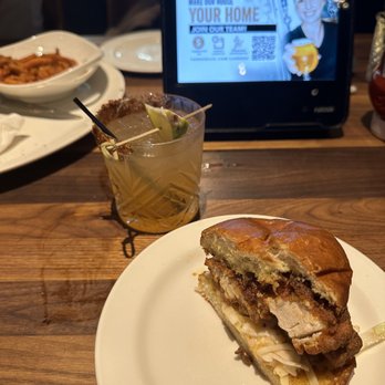 Yard House - spicy Nashville Hot Chicken Sandwich & Picante Margarita - Bars Near Me - East Rutherford, New Jersey Yard House - spicy Nashville Hot Chicken Sandwich & Picante Margarita - Bars Near Me - East Rutherford, New Jersey
