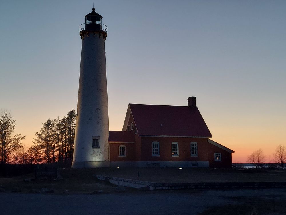 BAREBOAT BUNGALOW Updated July 2024 2047 North St, East Tawas