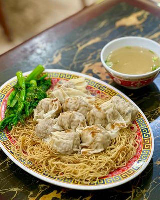 Mei Lai Wah | Wonton Noodle Garden by null