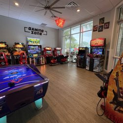 Windsor Island Resort - Arcade Room