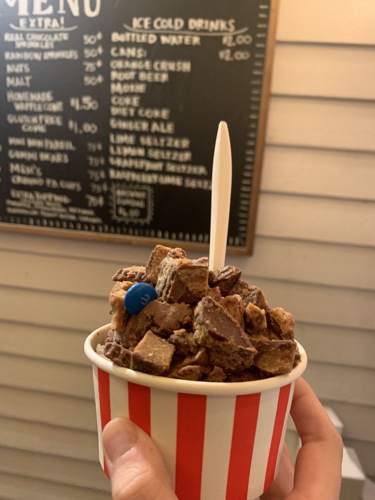 GIFFORD’S ICE CREAM Updated September 2024 9 Back Shore Rd, Round