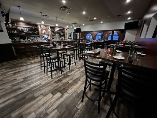 Avanzare Italian Restaurant - Lombard by null