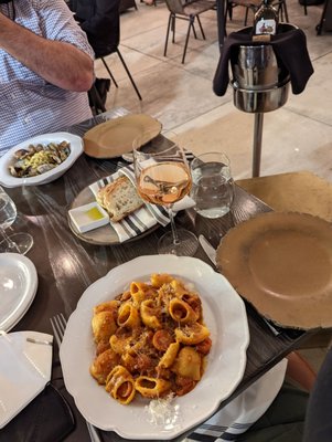 Vina Enoteca by null