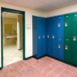 Niles-Buchanan YMCA - Locker Room