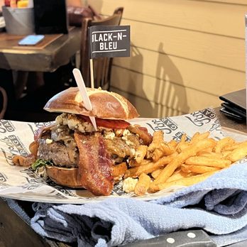 Ford's Garage Estero - Black N Bleu Burger - Bars Near Me - Estero, Florida