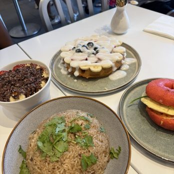 Bogart's Cafe - The spread - Breakfast & Brunch Near Me - Honolulu, Hawaii