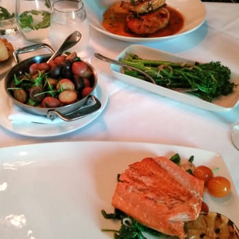 Belvedere Room - New American Near Me - Bakersfield, California