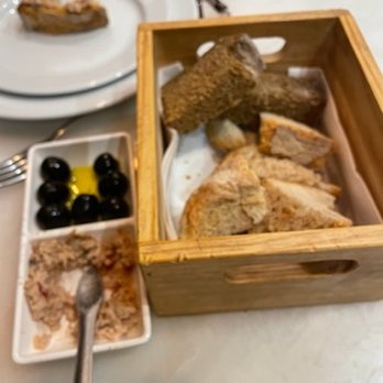 Meia-Nau - bread, olives, and tuna pate - Seafood Near Me - Matosinhos, 13 Meia-Nau - bread, olives, and tuna pate - Seafood Near Me - Matosinhos, 13