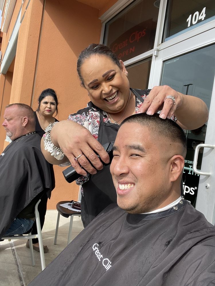 GREAT CLIPS Updated October 2024 22 Reviews 11590 Galm Rd, San Antonio, Texas Hair