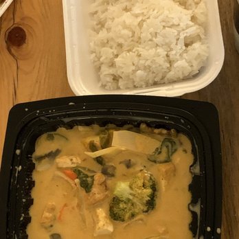 Cafe de Pho-Thai - Red curry with jasmine rice - Vietnamese Near Me - Estes Park, Colorado Cafe de Pho-Thai - Red curry with jasmine rice - Vietnamese Near Me - Estes Park, Colorado