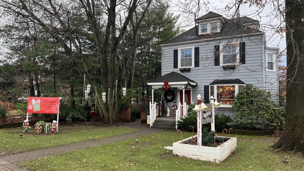 P M STUDIOS 1021 Amboy Ave, Edison, New Jersey Session Photography