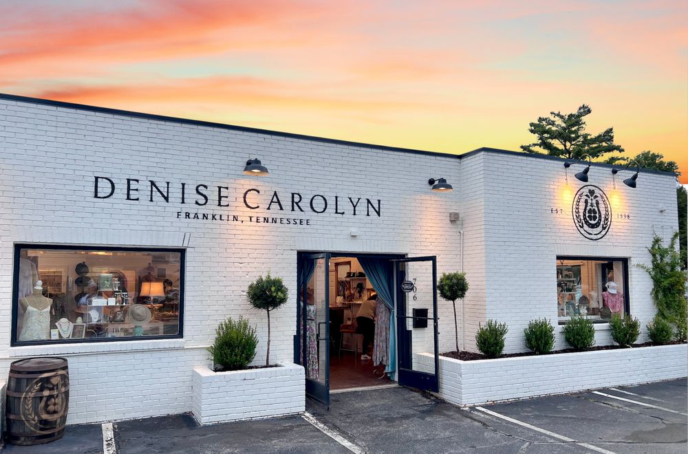 Denise Carolyn Logo