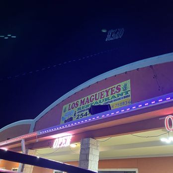 Los Magueyitos Restaurant - Exterior of restaurant - Mexican Near Me - Bellmead, Texas Los Magueyitos Restaurant - Exterior of restaurant - Mexican Near Me - Bellmead, Texas