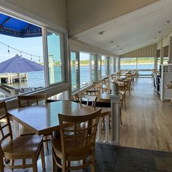 Gosman's Topside & Inlet Cafe