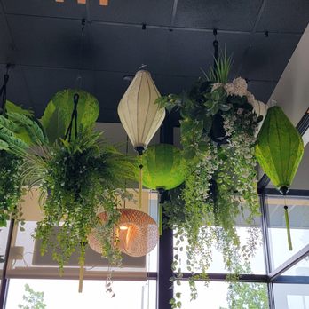 Sister Pho - Inside Decor - Vietnamese Near Me - Fort Wayne, Indiana