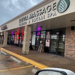 Lluvia Massage