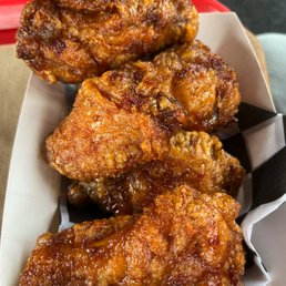 Korean Fried Chicken with the Garlic Mouth sauce Korean Fried Chicken with the Garlic Mouth sauce