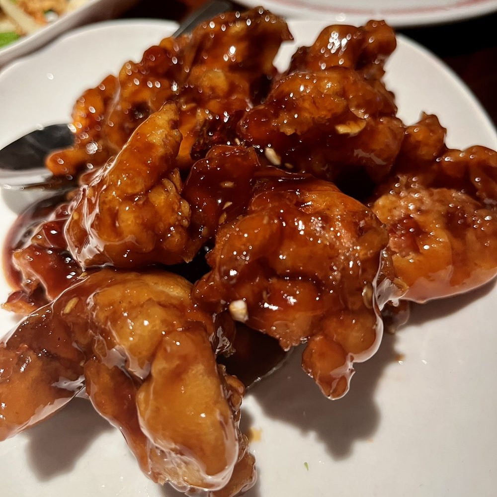 Mandarin House - 708. General Tso's Chicken - Chinese Near Me - Portland, Oregon Mandarin House - 708. General Tso's Chicken - Chinese Near Me - Portland, Oregon