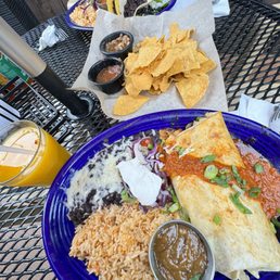 * Shanghai Burrito * Mango smoothie * Complimentary chips & salsa *