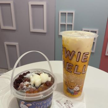Chewie & Mellow - Pandan Paradise Bowl, Mango Tango - Desserts Near Me - Irvine, California