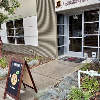 Melly Bean And Co - Entrance outside. - Coffee & Tea Near Me - Camarillo, California Melly Bean And Co - Entrance outside. - Coffee & Tea Near Me - Camarillo, California
