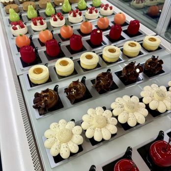 Bachour - Bakeries Near Me - Coral Gables, Florida Bachour - Bakeries Near Me - Coral Gables, Florida