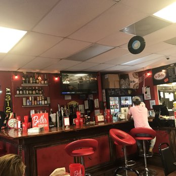 Beth's Burger Bar - American Near Me - Orlando, Florida Beth's Burger Bar - American Near Me - Orlando, Florida