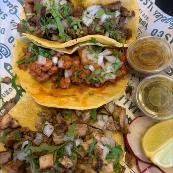 Downtown Taco - two tacos and a side of salsa - Tacos Near Me - Los Ángeles , California Downtown Taco - two tacos and a side of salsa - Tacos Near Me - Los Ángeles , California