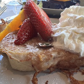 The Hideout Kitchen - Side of French toast - New American Near Me - Lafayette, California The Hideout Kitchen - Side of French toast - New American Near Me - Lafayette, California