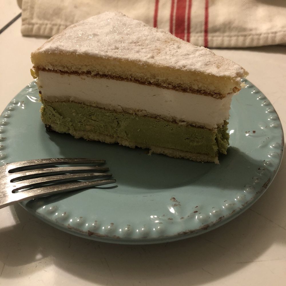 Pistachio Cake