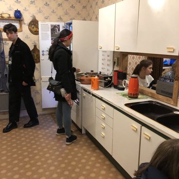 DDR Museum - Kitchen in a home in East Berlin. - Museums Near Me - Berlin, BE