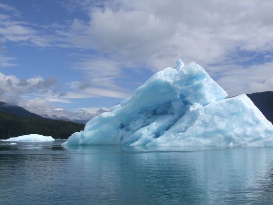 Alaska Peak & Seas by null
