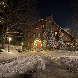 Deer Mountain Inn - Outside