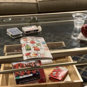 English Inn - Board games - Hotels Near Me - Charlottesville, Virginia